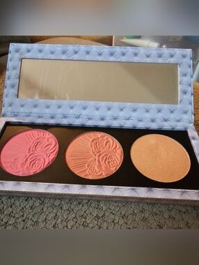 Pat McGrath Bridgerton - Blush/Highlighter Palette (New - Box has imperfections)